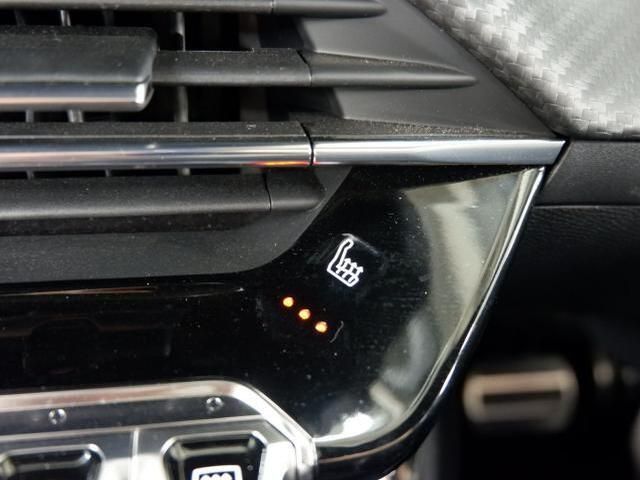 PEUGEOT 208 2021 Image 31