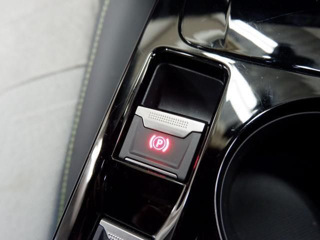 PEUGEOT 208 2021 Image 31