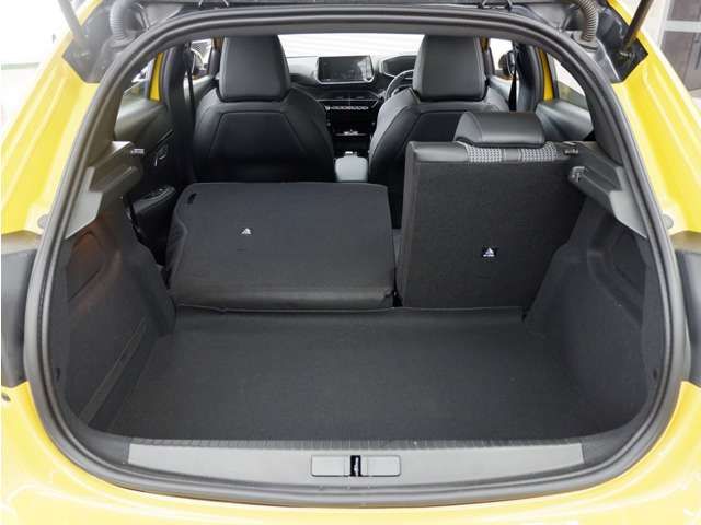 PEUGEOT 208 2021 Image 31