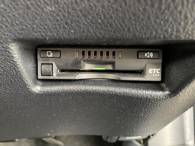 TOYOTA SIENTA 2018 Image 31