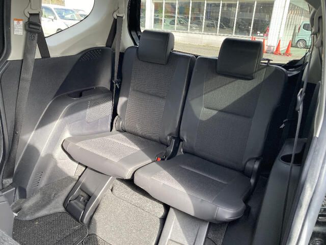 TOYOTA SIENTA 2018 Image 31