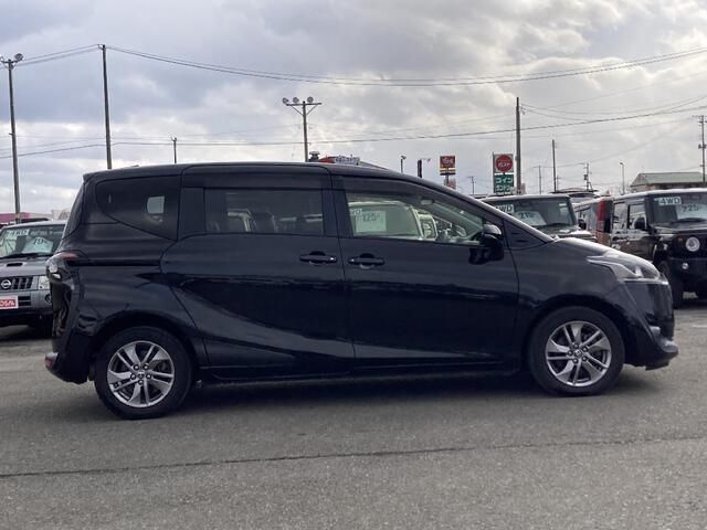 TOYOTA SIENTA 2018 Image 31