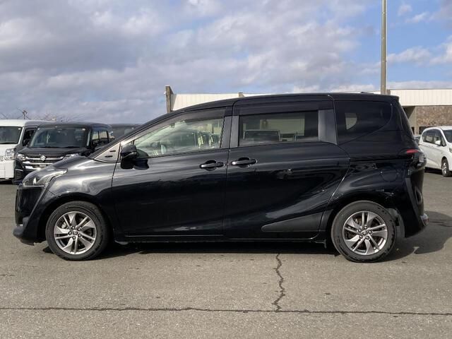 TOYOTA SIENTA 2018 Image 31