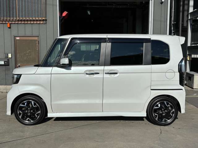 HONDA N BOX CUSTOM 2018 Image 31