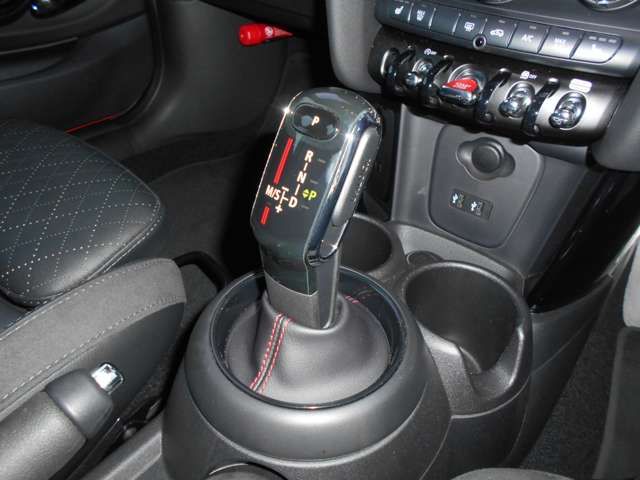 BMW MINI COOPER S 2018 Image 31