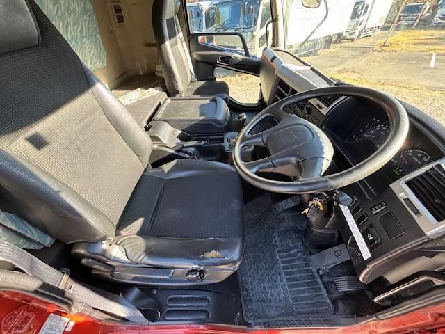 MITSUBISHI FUSOU FIGHTER 2017 Image 31