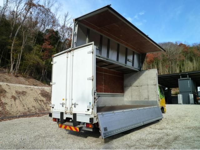 MITSUBISHI FUSOU FIGHTER 2015 Image 31