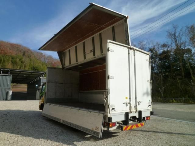 MITSUBISHI FUSOU FIGHTER 2015 Image 31