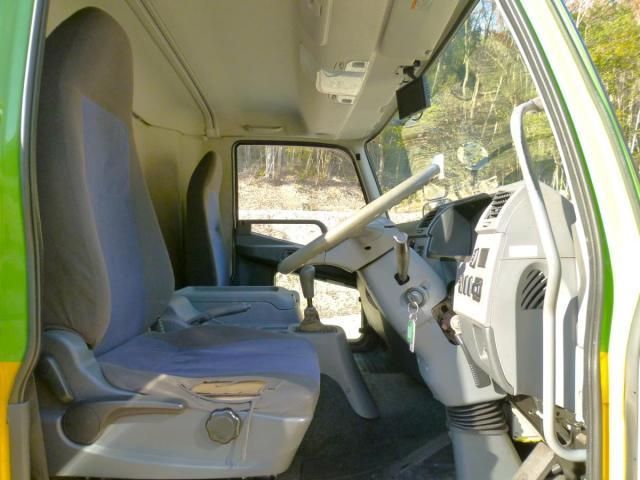 MITSUBISHI FUSOU FIGHTER 2015 Image 31