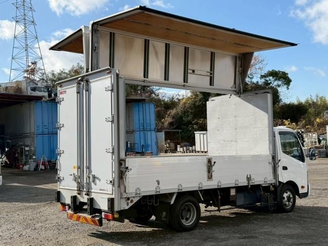 HINO DUTRO 2014 Image 31