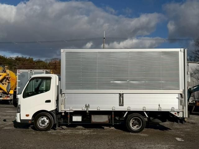 HINO DUTRO 2014 Image 31