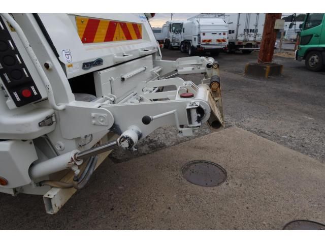 HINO DUTRO 2012 Image 31