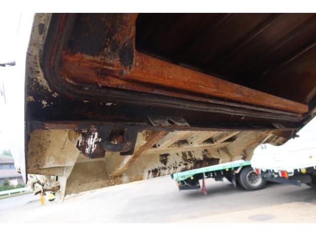 HINO DUTRO 2012 Image 31