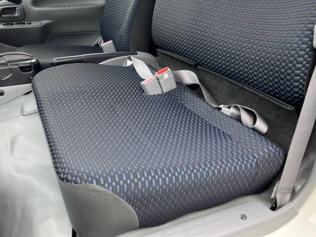 HINO DUTRO 2020 Image 31