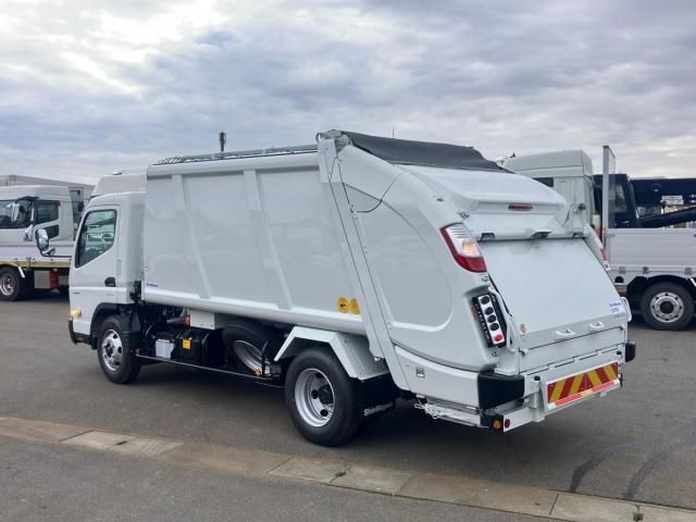 MITSUBISHI CANTER 2025 Image 31