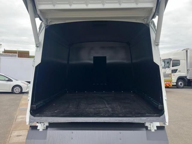 MITSUBISHI CANTER 2025 Image 31