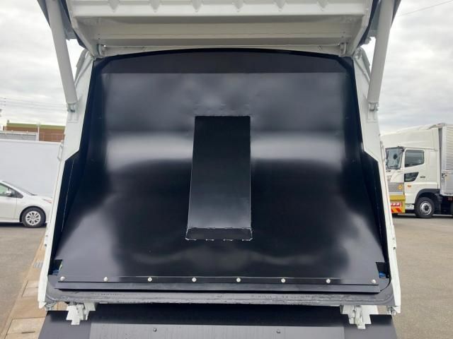 MITSUBISHI CANTER 2025 Image 31