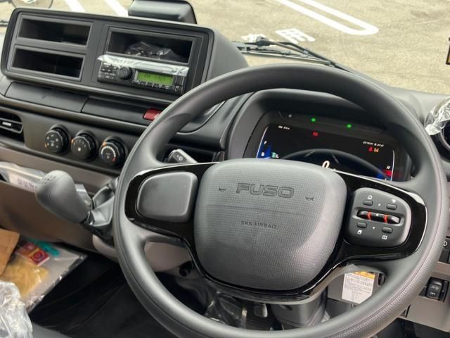 MITSUBISHI CANTER 2025 Image 31