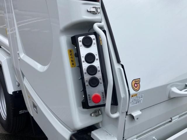 MITSUBISHI CANTER 2025 Image 31