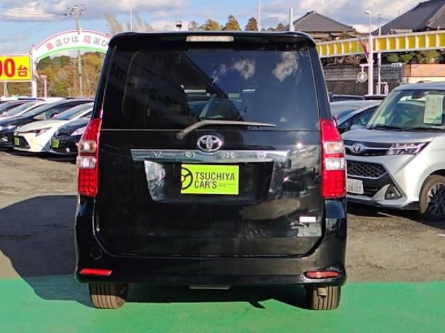 TOYOTA VOXY 2013 Image 31