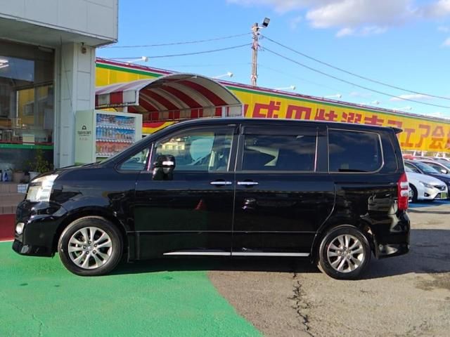 TOYOTA VOXY 2013 Image 31