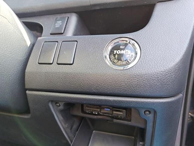 TOYOTA VOXY 2013 Image 31