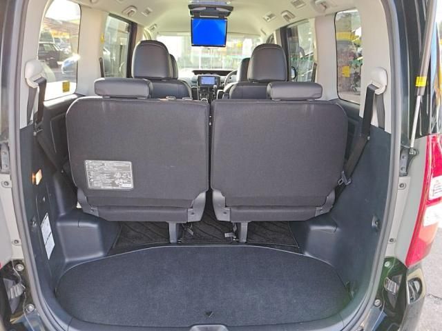 TOYOTA VOXY 2013 Image 31