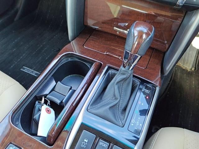 TOYOTA MARK X 2013 Image 31