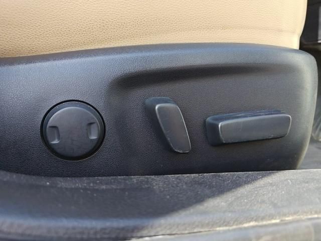 TOYOTA MARK X 2013 Image 31