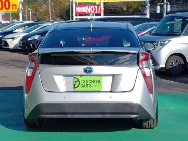 TOYOTA PRIUS 2017 Image 31