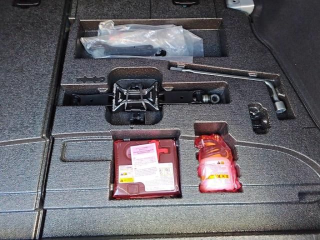 TOYOTA PRIUS 2017 Image 31