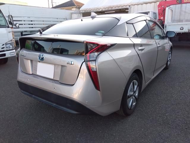 TOYOTA PRIUS 2016 Image 31