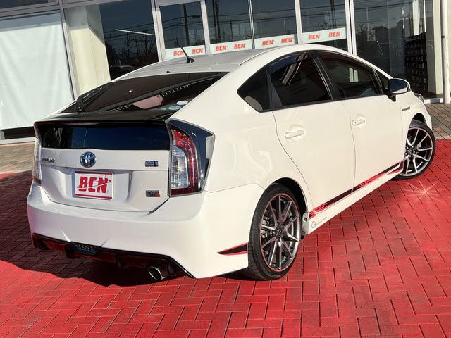 TOYOTA PRIUS 2015 Image 31