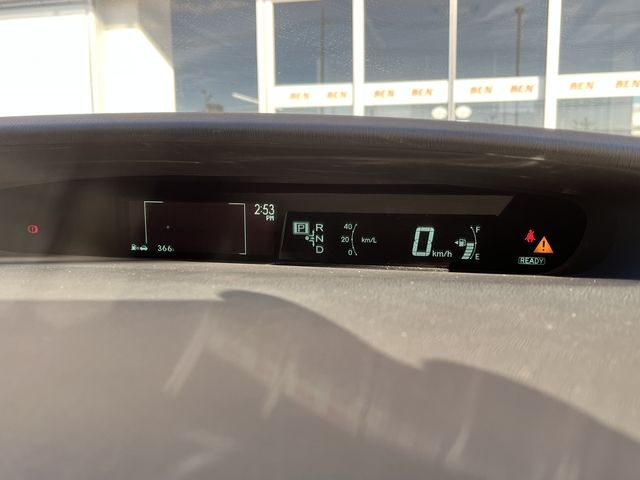 TOYOTA PRIUS 2015 Image 31