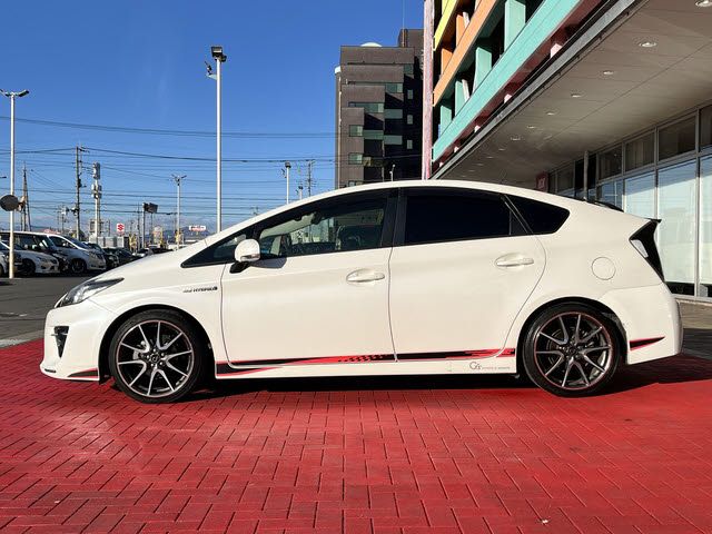 TOYOTA PRIUS 2015 Image 31