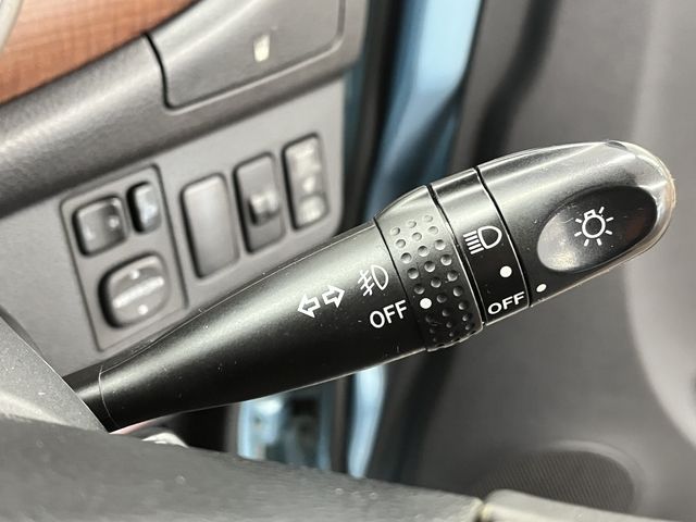 DAIHATSU MIRA GINO 2006 Image 31