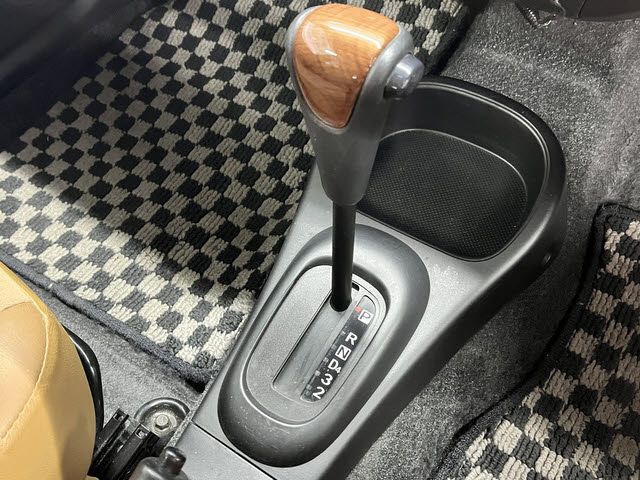 DAIHATSU MIRA GINO 2006 Image 31