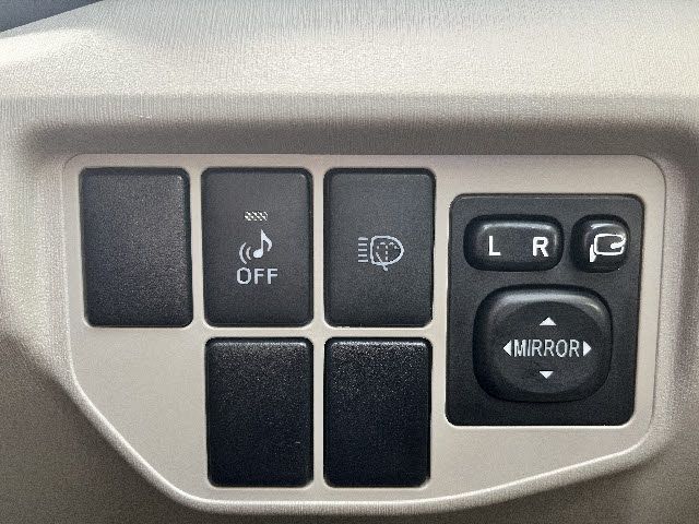 TOYOTA PRIUS 2014 Image 31