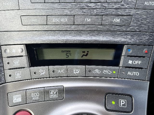 TOYOTA PRIUS 2014 Image 31