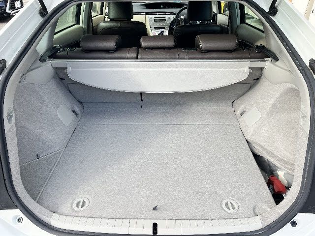 TOYOTA PRIUS 2014 Image 31