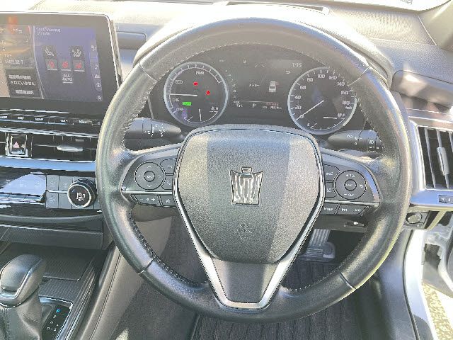 TOYOTA CROWN SEDAN HYBRID 2021 Image 31