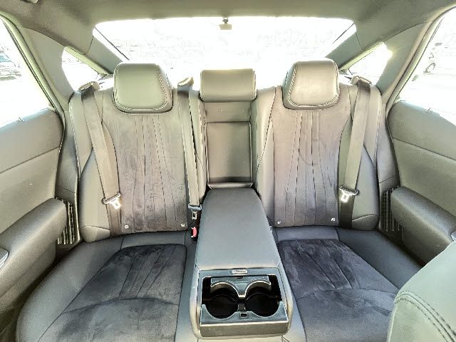 TOYOTA CROWN SEDAN HYBRID 2021 Image 31