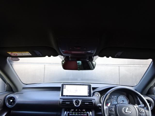 TOYOTA LEXUS IS300 2023 Image 31