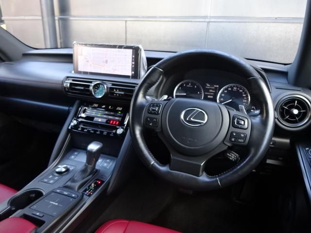 TOYOTA LEXUS IS300 2023 Image 31