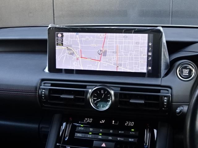 TOYOTA LEXUS IS300 2023 Image 31