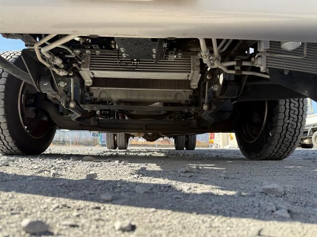 MITSUBISHI CANTER 2017 Image 31