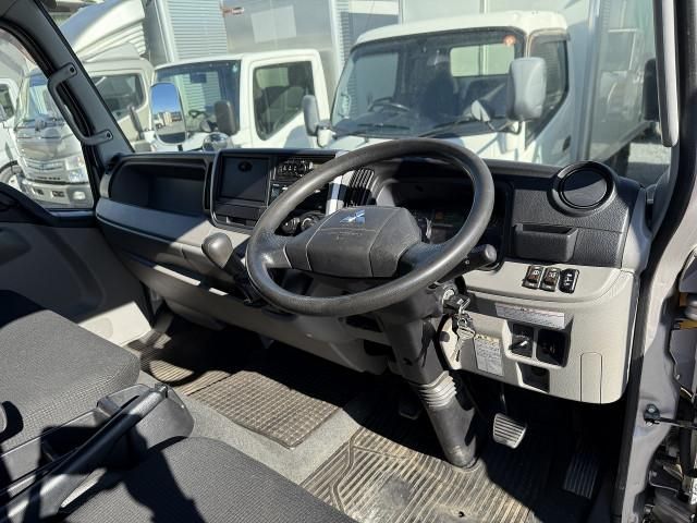 MITSUBISHI CANTER 2017 Image 31