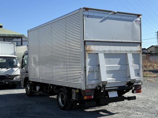MITSUBISHI CANTER 2017 Image 31