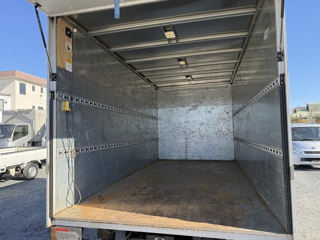 MITSUBISHI CANTER 2017 Image 31