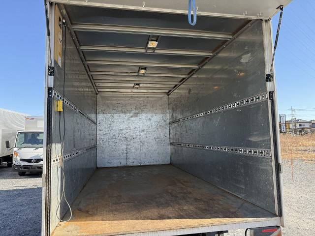 MITSUBISHI CANTER 2017 Image 31